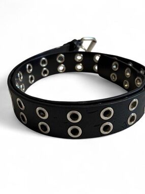 Hot Topic 38 Black Double-Row Grommet Belt
